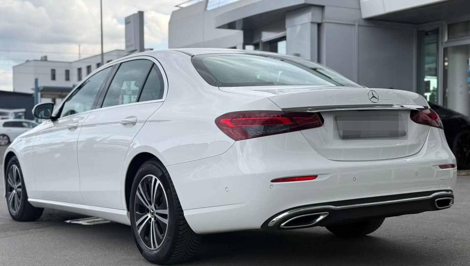 Mercedes-Benz E200 LIMOUSINE TOTWINKEL WIDESCREEN AVANTGARDE foto 10