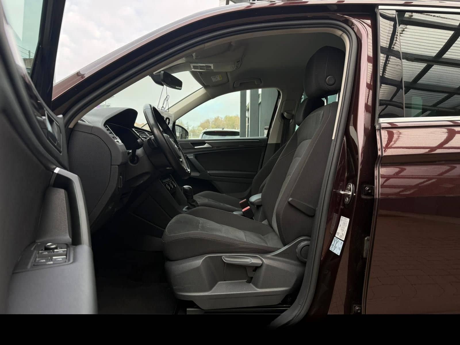 Volkswagen Tiguan Highline 2.0 TDI DSG 4MOTION, AHK, ACC foto 15