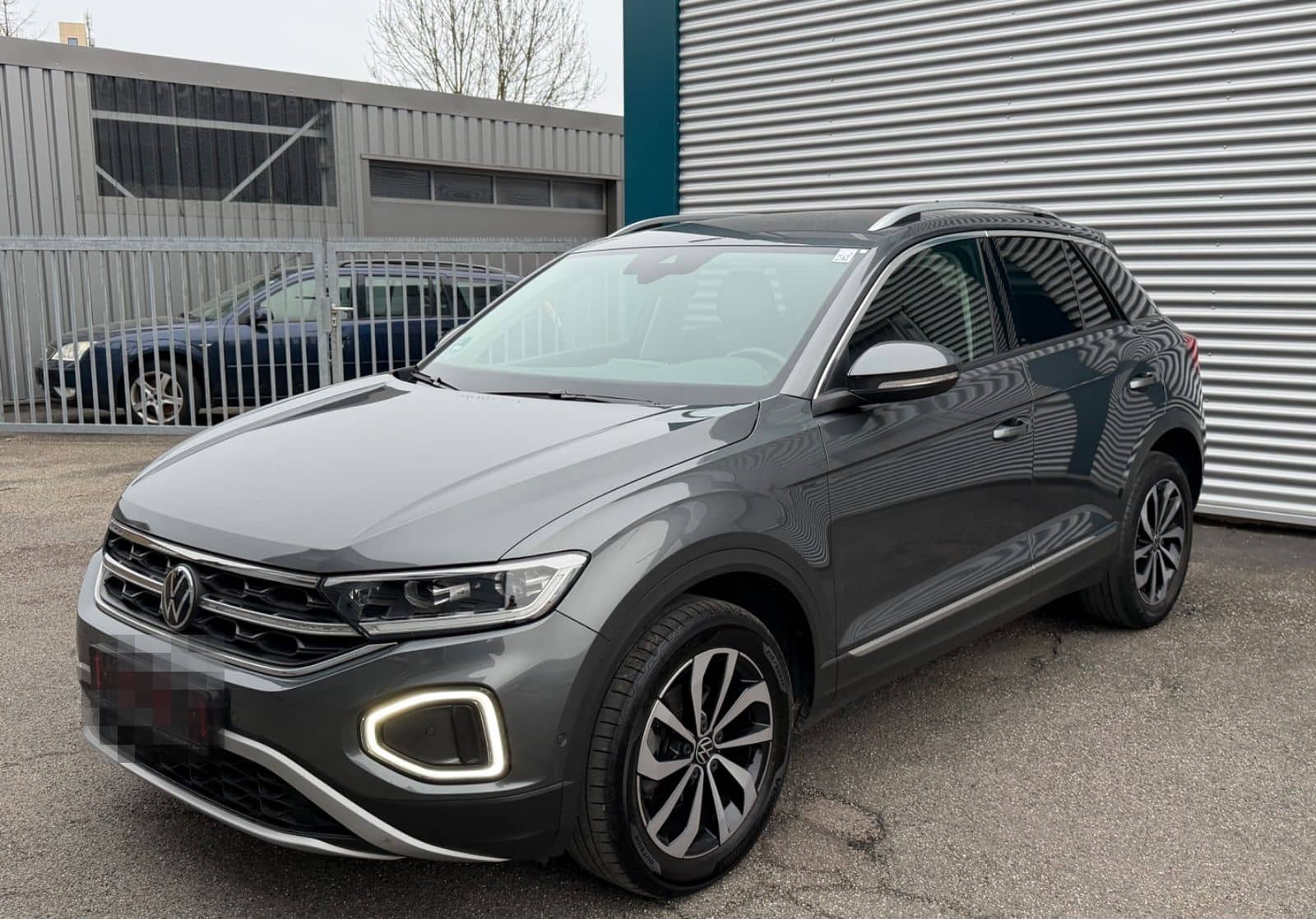 Volkswagen T-Roc Style *AHK*SHZ*LED*SCHECKHEFT*NAVI*DIGITAL foto 1