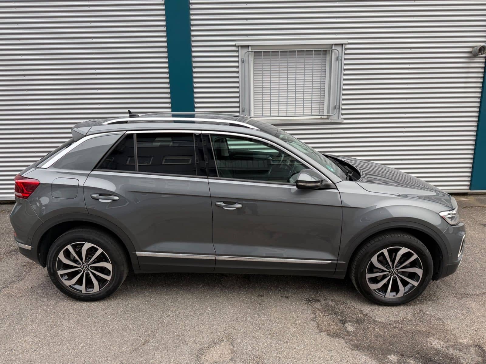 Volkswagen T-Roc Style *AHK*SHZ*LED*SCHECKHEFT*NAVI*DIGITAL foto 4