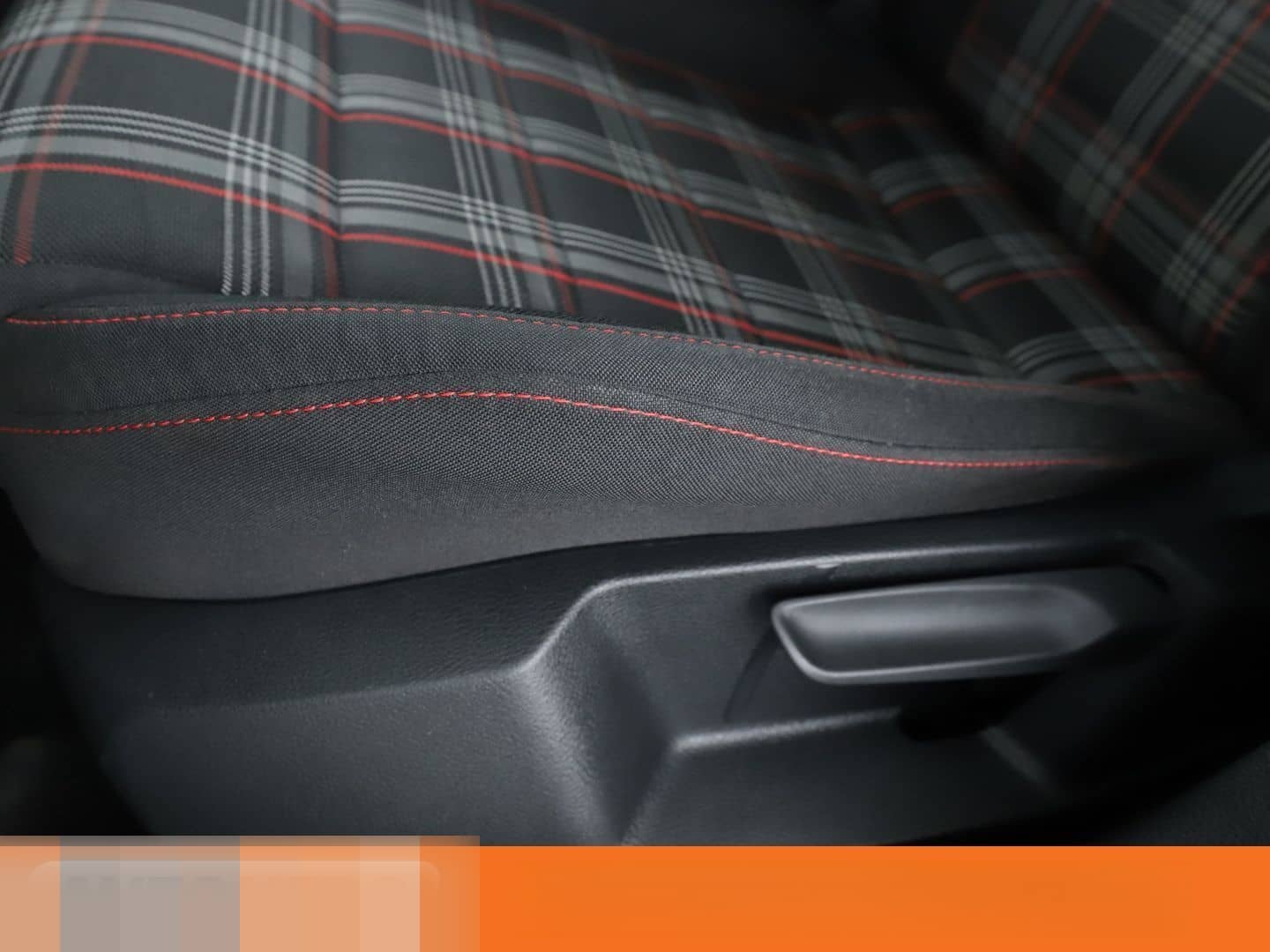 Volkswagen Golf VII 2.0 TSI GTI Performance BM Aut.*NAVI* foto 25