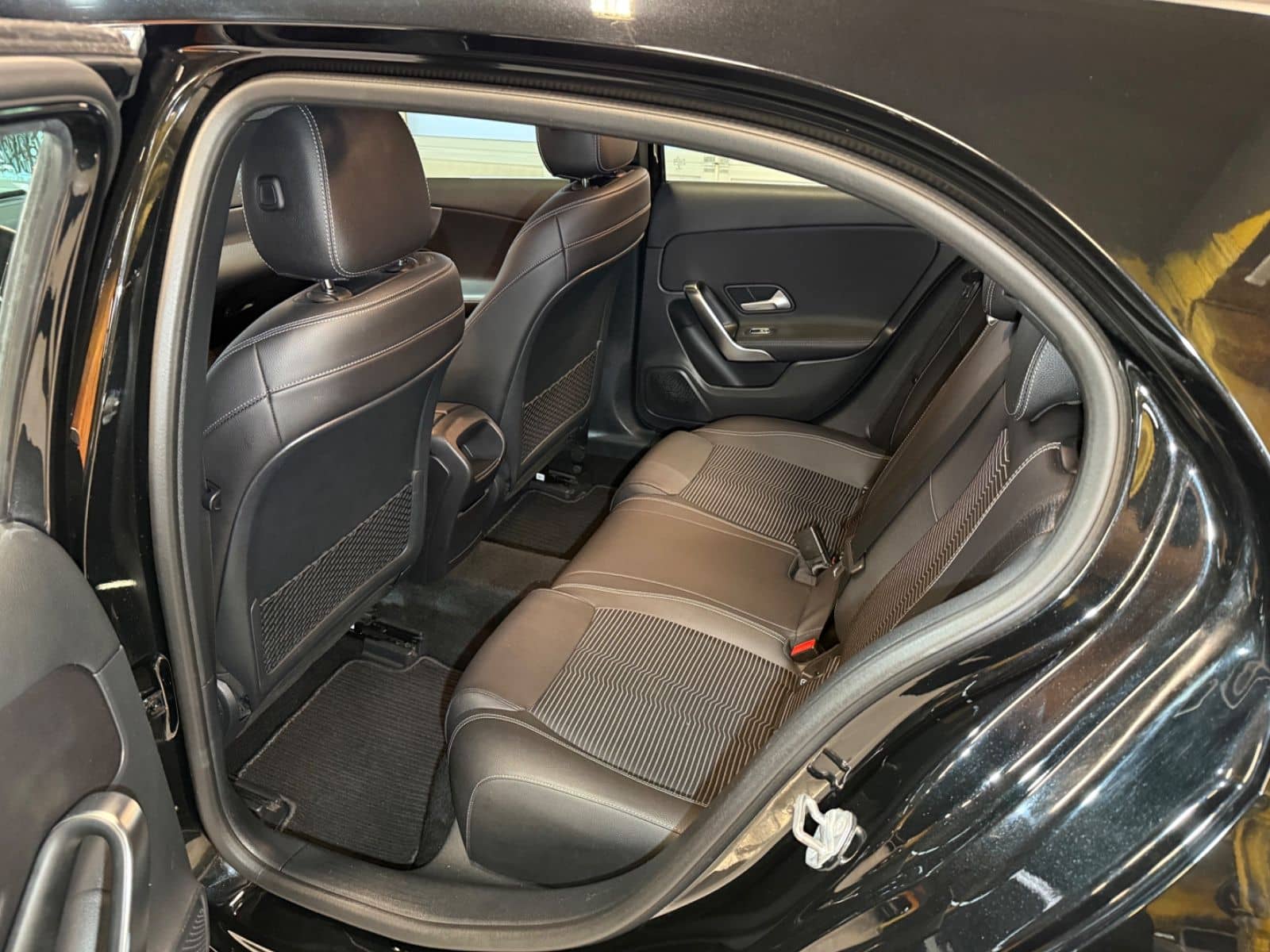 Mercedes-Benz A 250 4Matic Aut.~NAVI~TEILLEDER~LED~AMG FELGEN~ foto 14