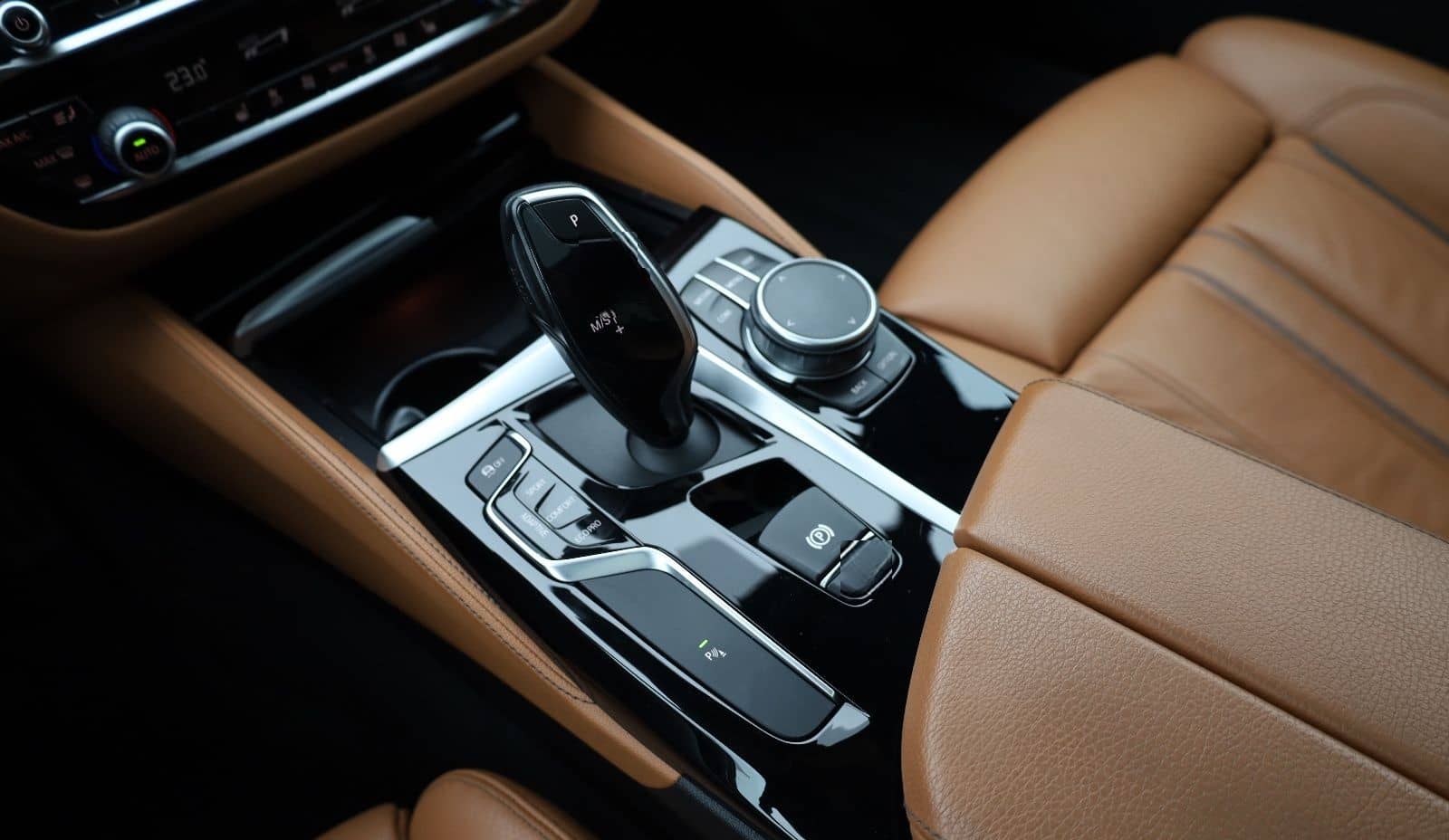 BMW M550i xDrive/HUD/H&K/4xSHZ/LHZ/SBD/LASER/RFK/R20 foto 15