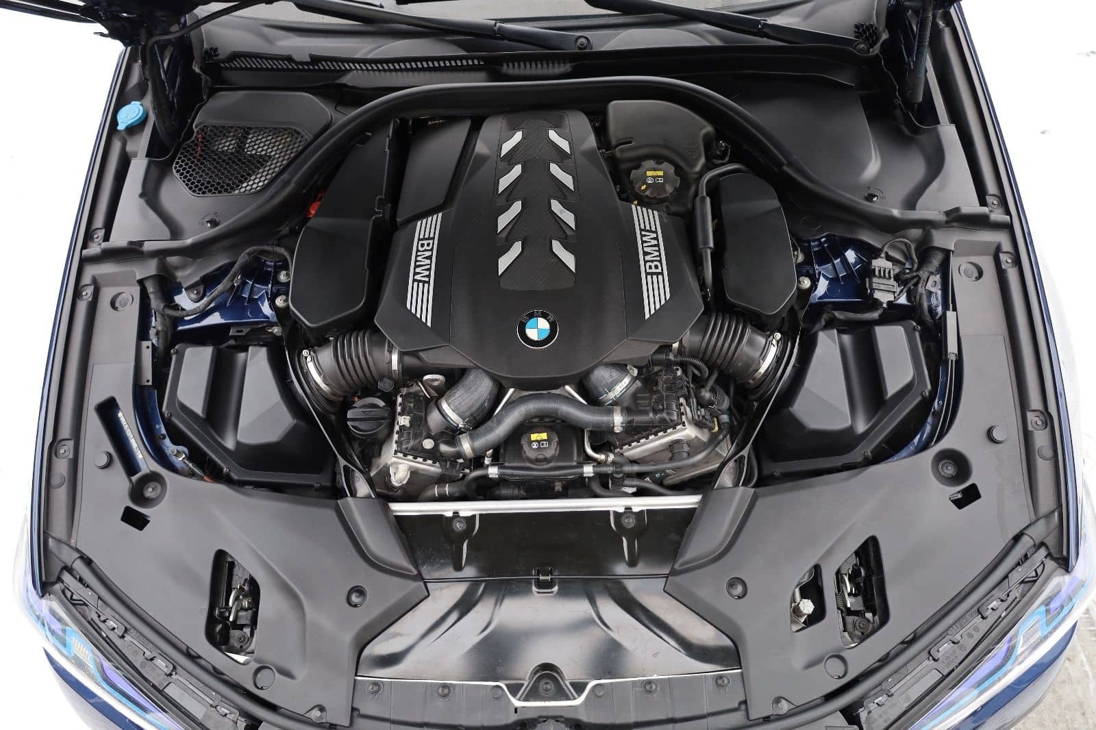 BMW M550i xDrive/HUD/H&K/4xSHZ/LHZ/SBD/LASER/RFK/R20 foto 20