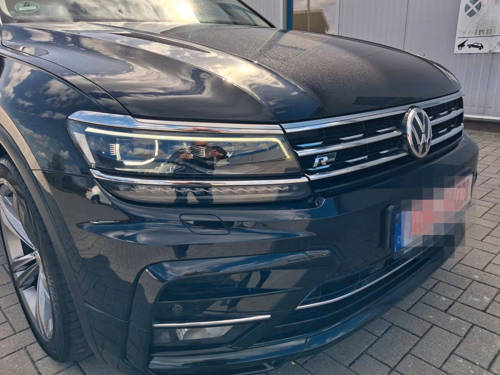Volkswagen Tiguan * R Line* AHK*DSG* Navi* foto 2