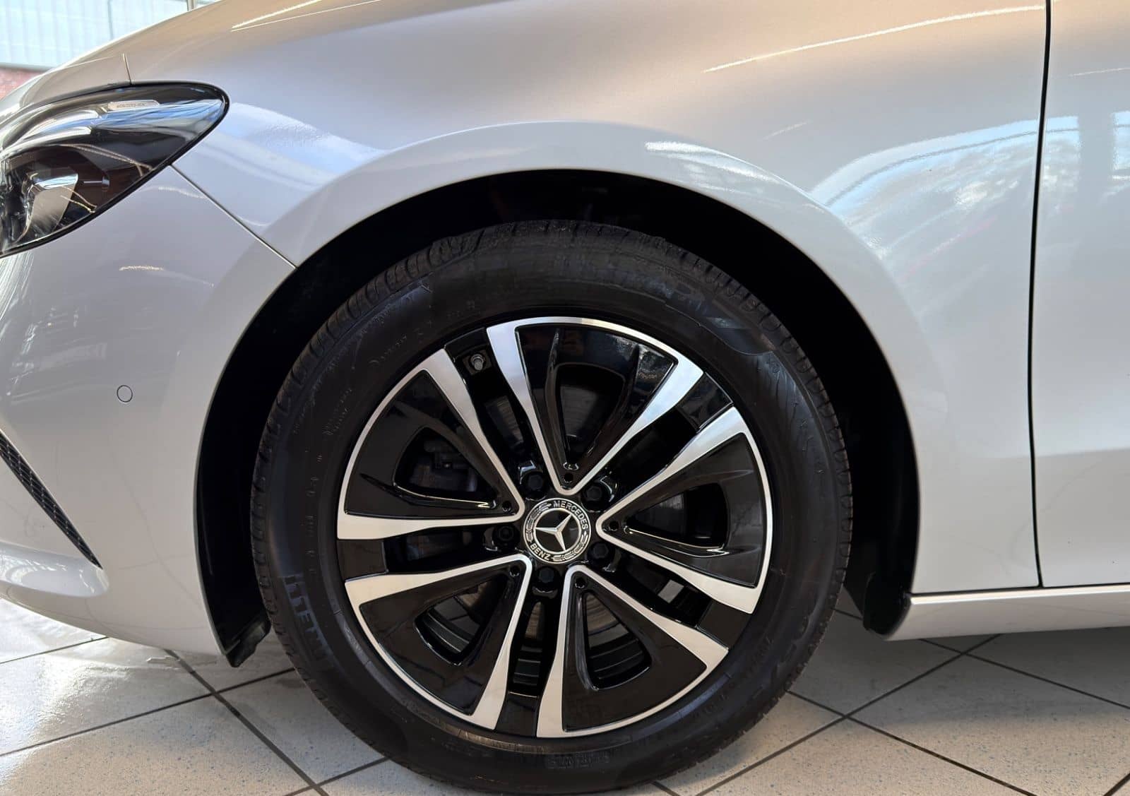 Mercedes-Benz B 200 d MBUX/Multibeam LED/CarPlay/AHK/HeadUp foto 3