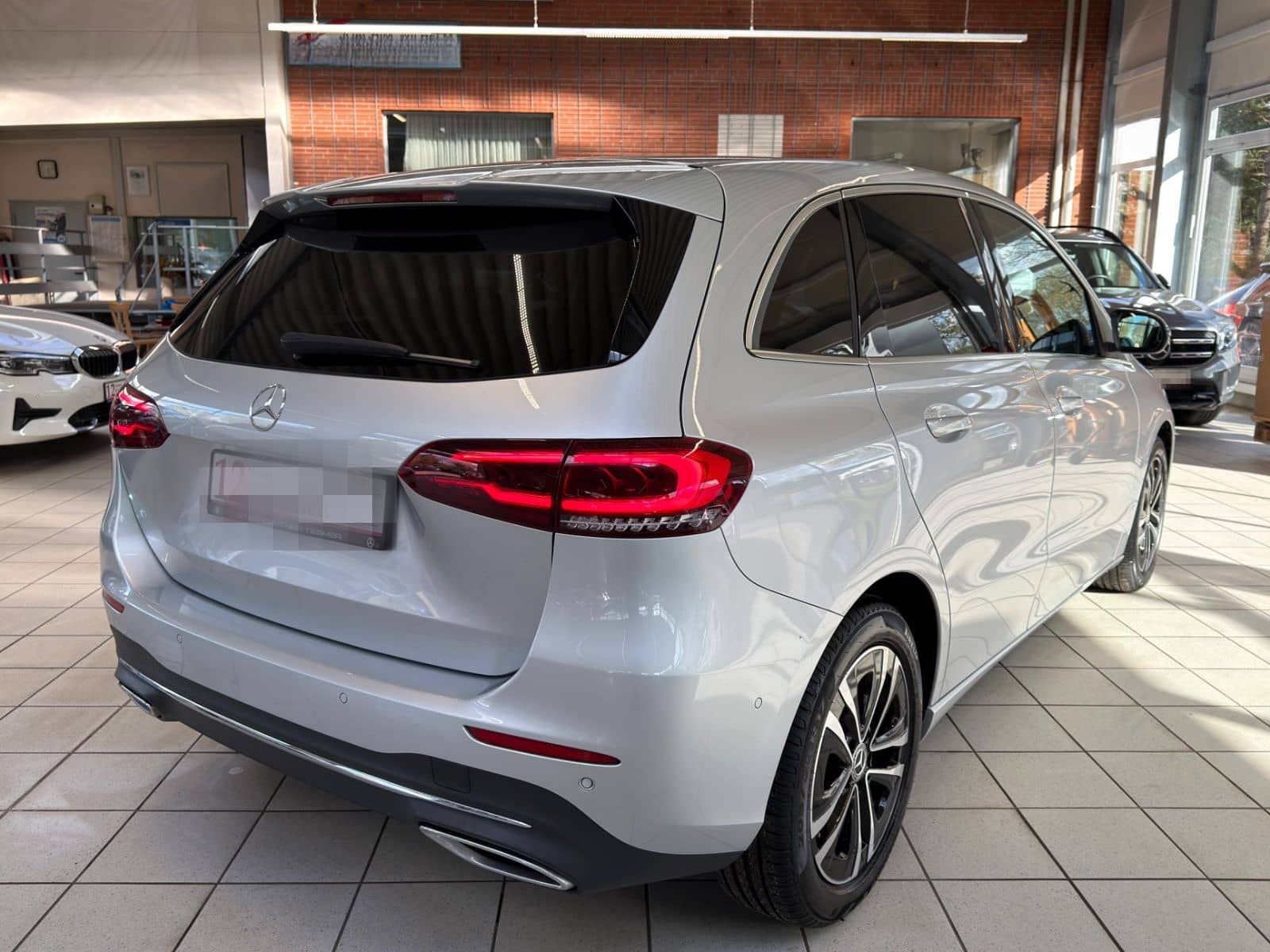 Mercedes-Benz B 200 d MBUX/Multibeam LED/CarPlay/AHK/HeadUp foto 9