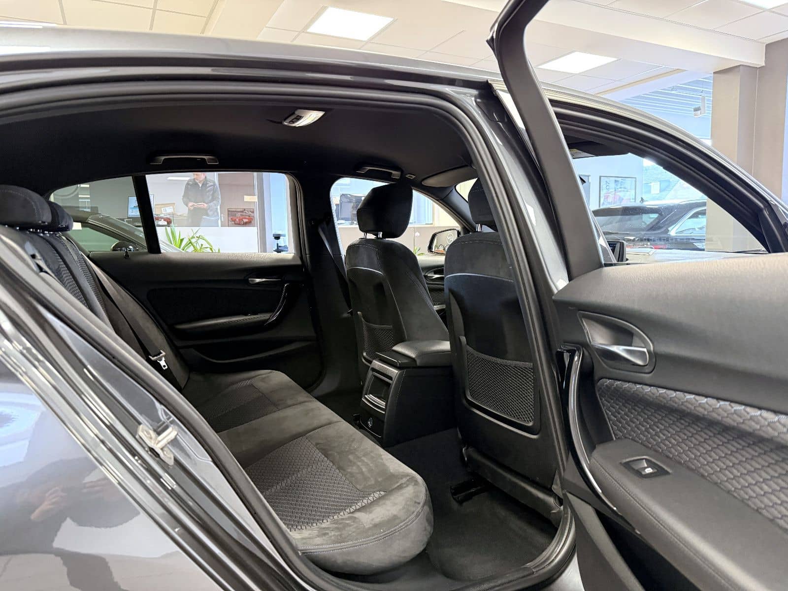 BMW 125i Limo *M Sport*Shadow*LED*HiFi*Einparkh foto 15