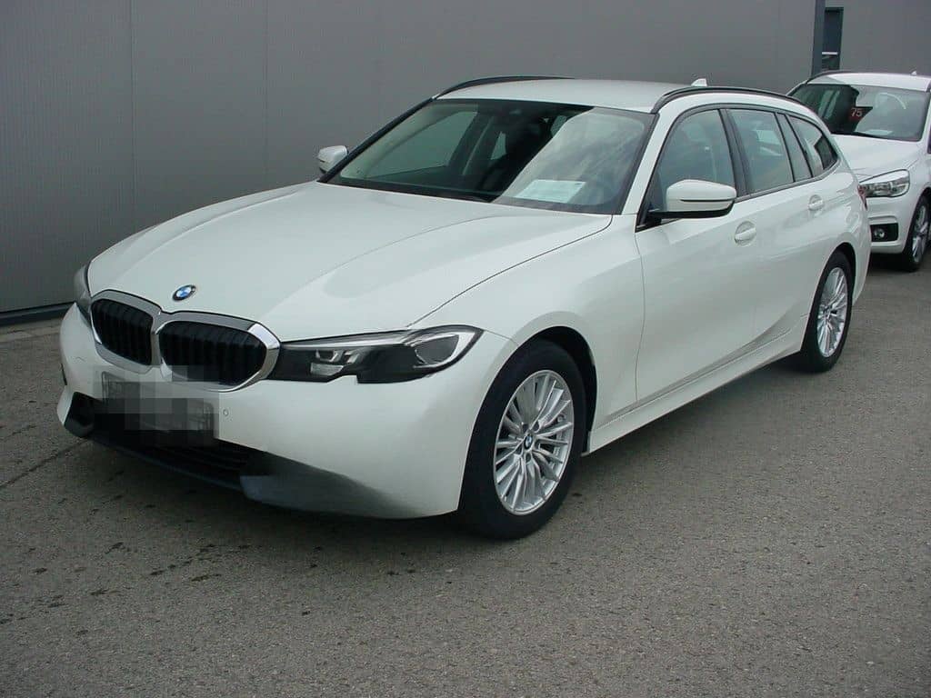 BMW 318d*Sport Line*Navi*DAB*LED*AHK* foto 1