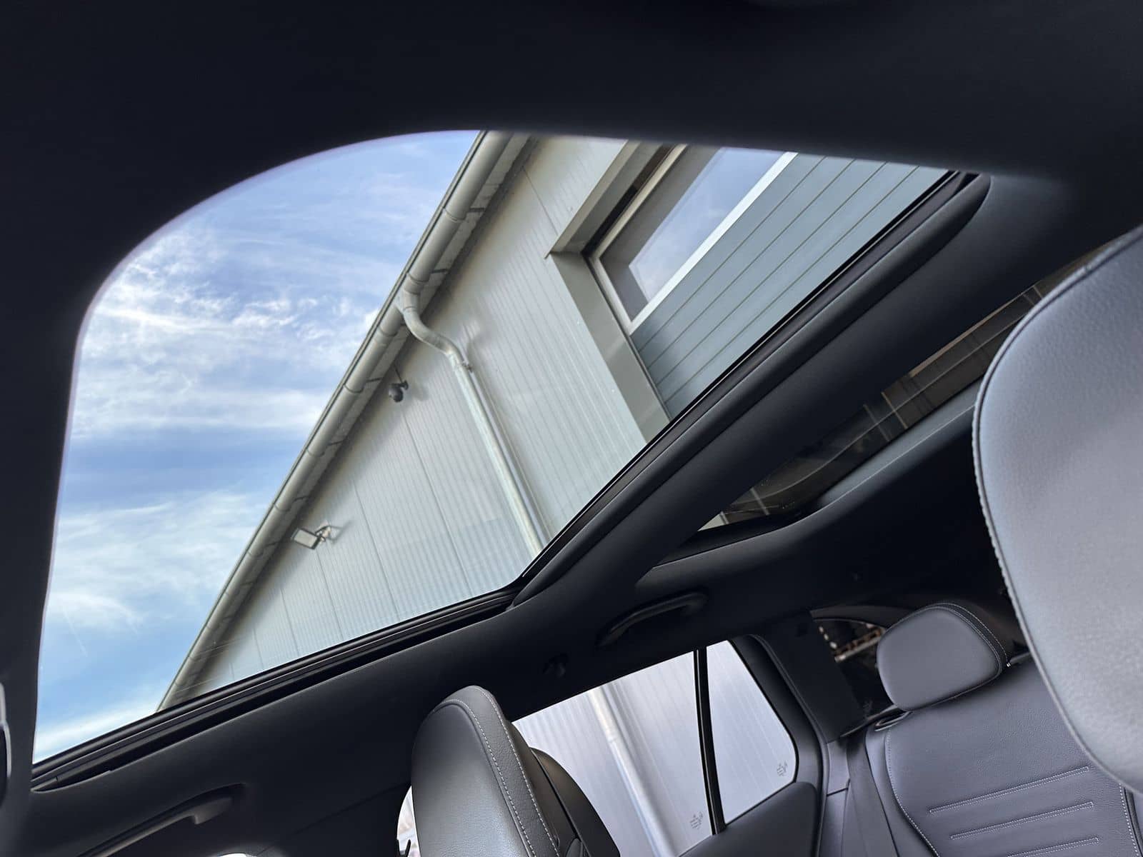 Mercedes-Benz C 220d T AMG-Line NAV+LED+360°+HEADUP+PANO+VCOCK foto 10