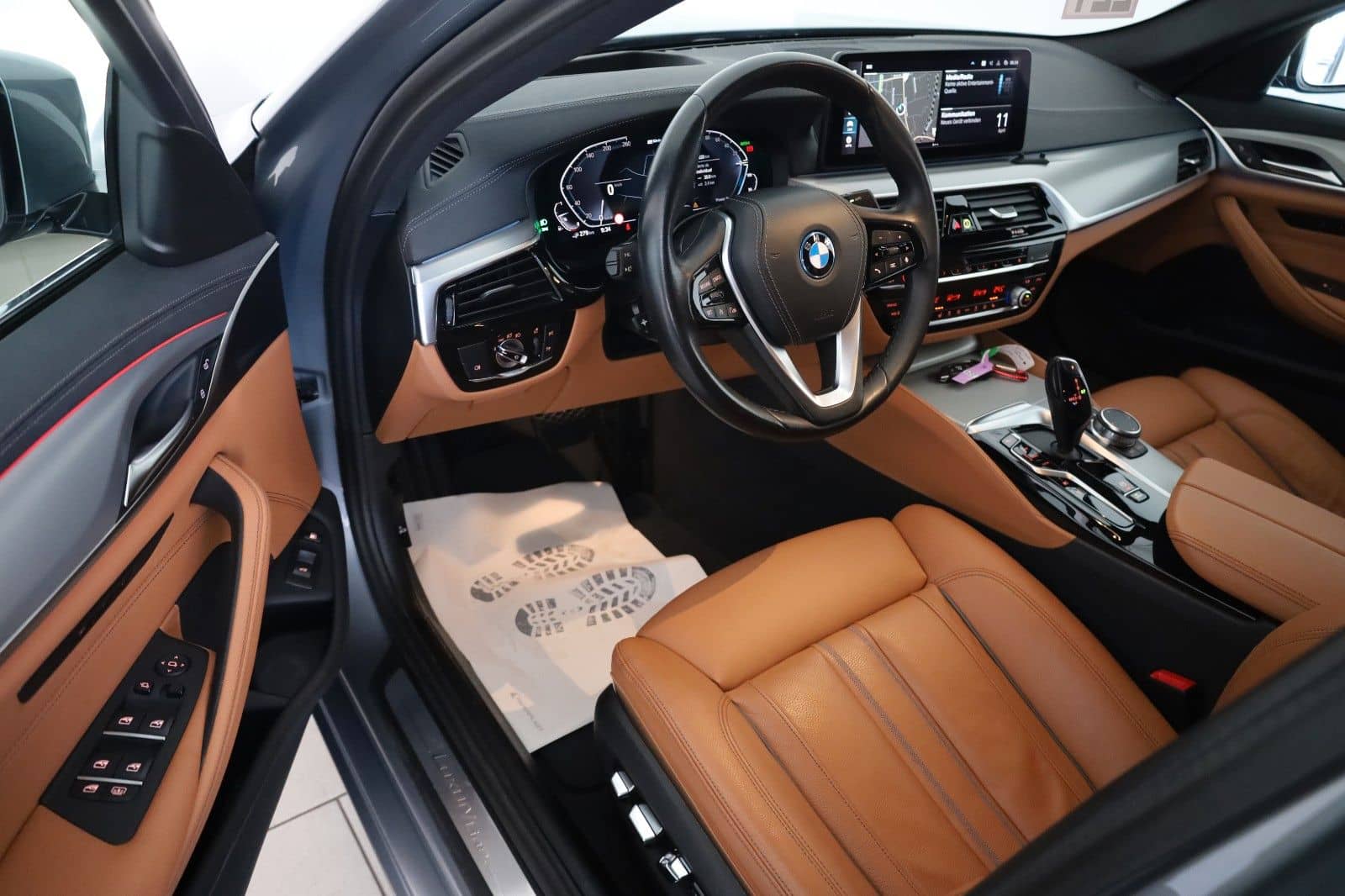 BMW 530 e Luxury Line Lim.,Leder,Kamera,HUD,Panorama foto 10