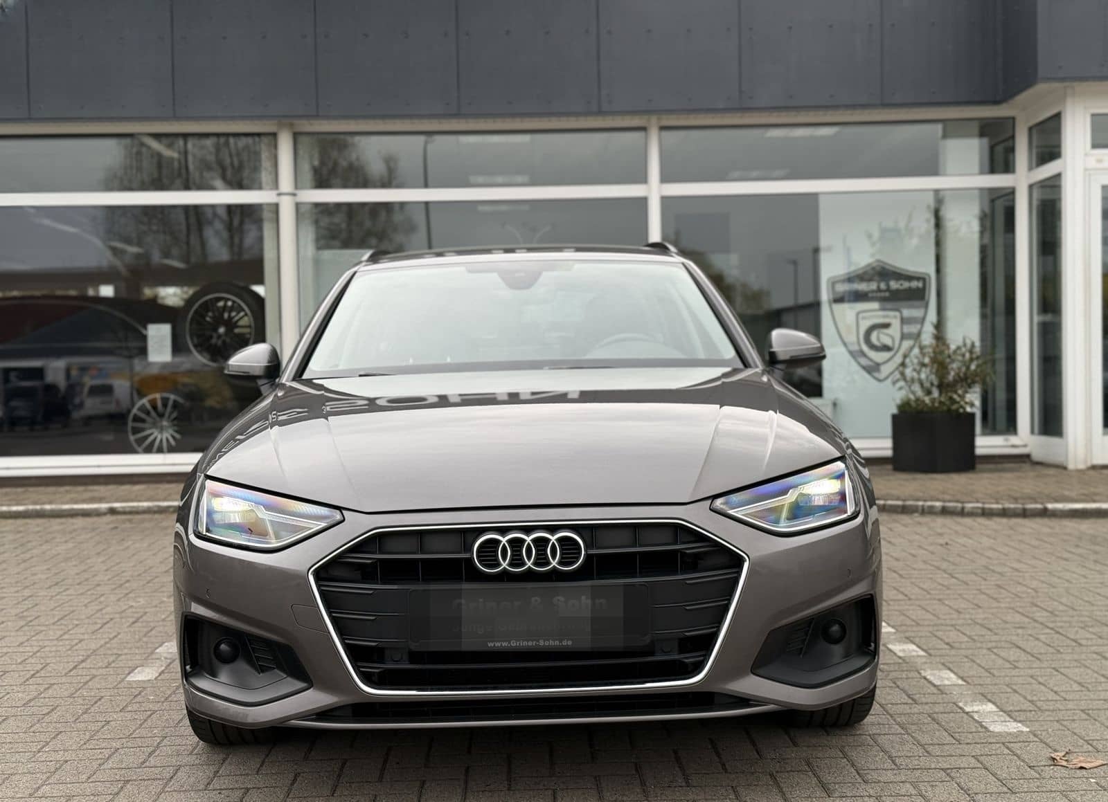 Audi A4 Avant 35 TDI S-Tronic,R-Kam,Shz,Navi,8-Fach foto 2