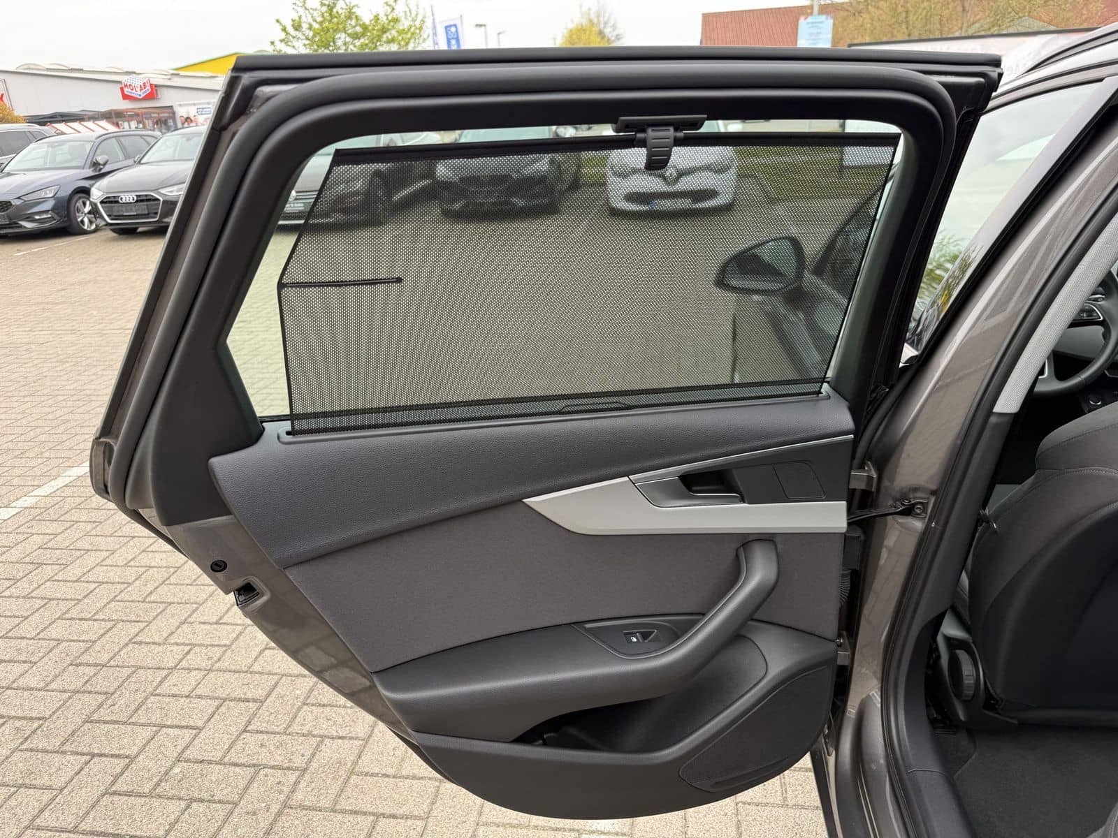 Audi A4 Avant 35 TDI S-Tronic,R-Kam,Shz,Navi,8-Fach foto 17