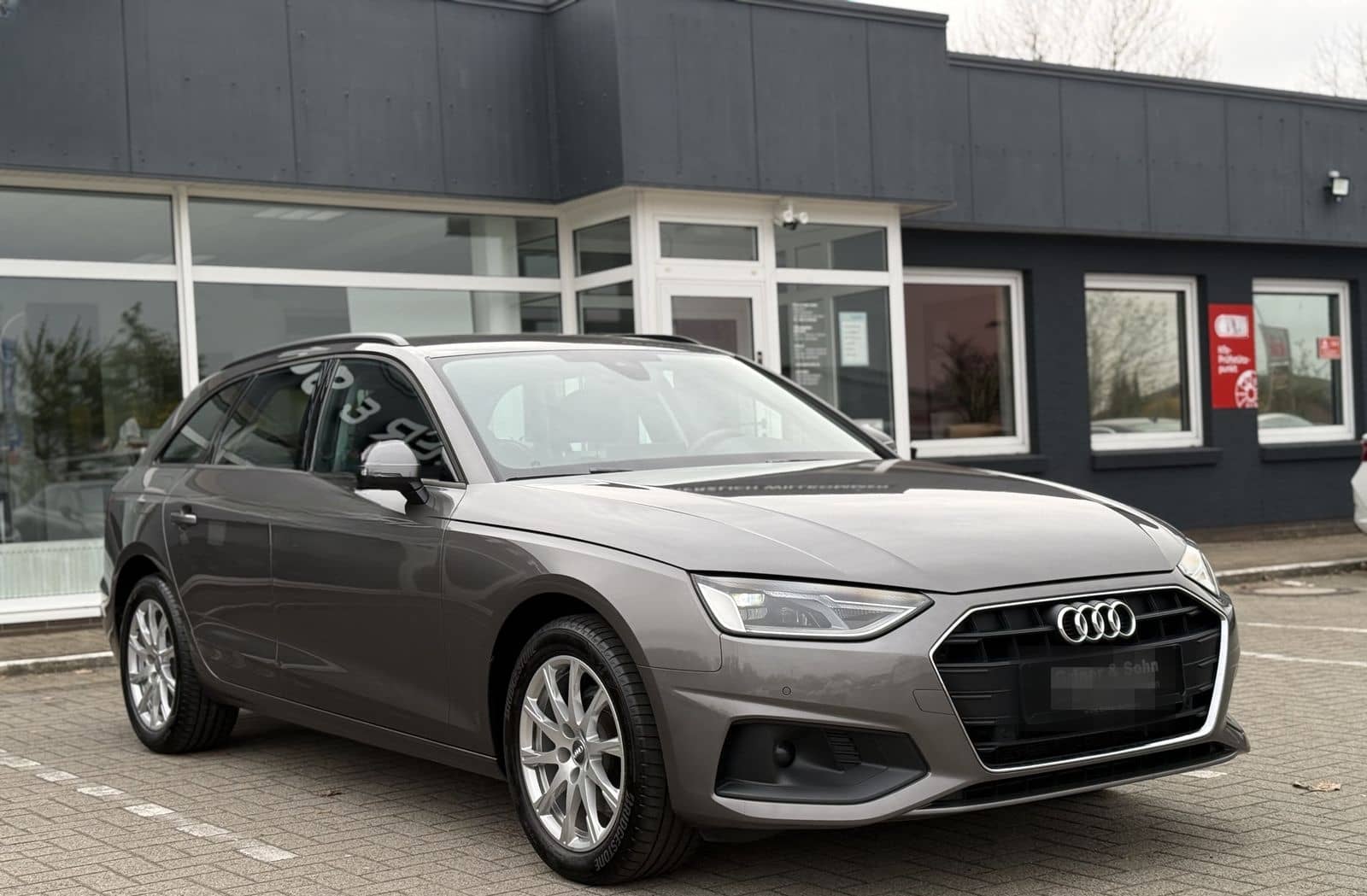 Audi A4 Avant 35 TDI S-Tronic,R-Kam,Shz,Navi,8-Fach foto 3