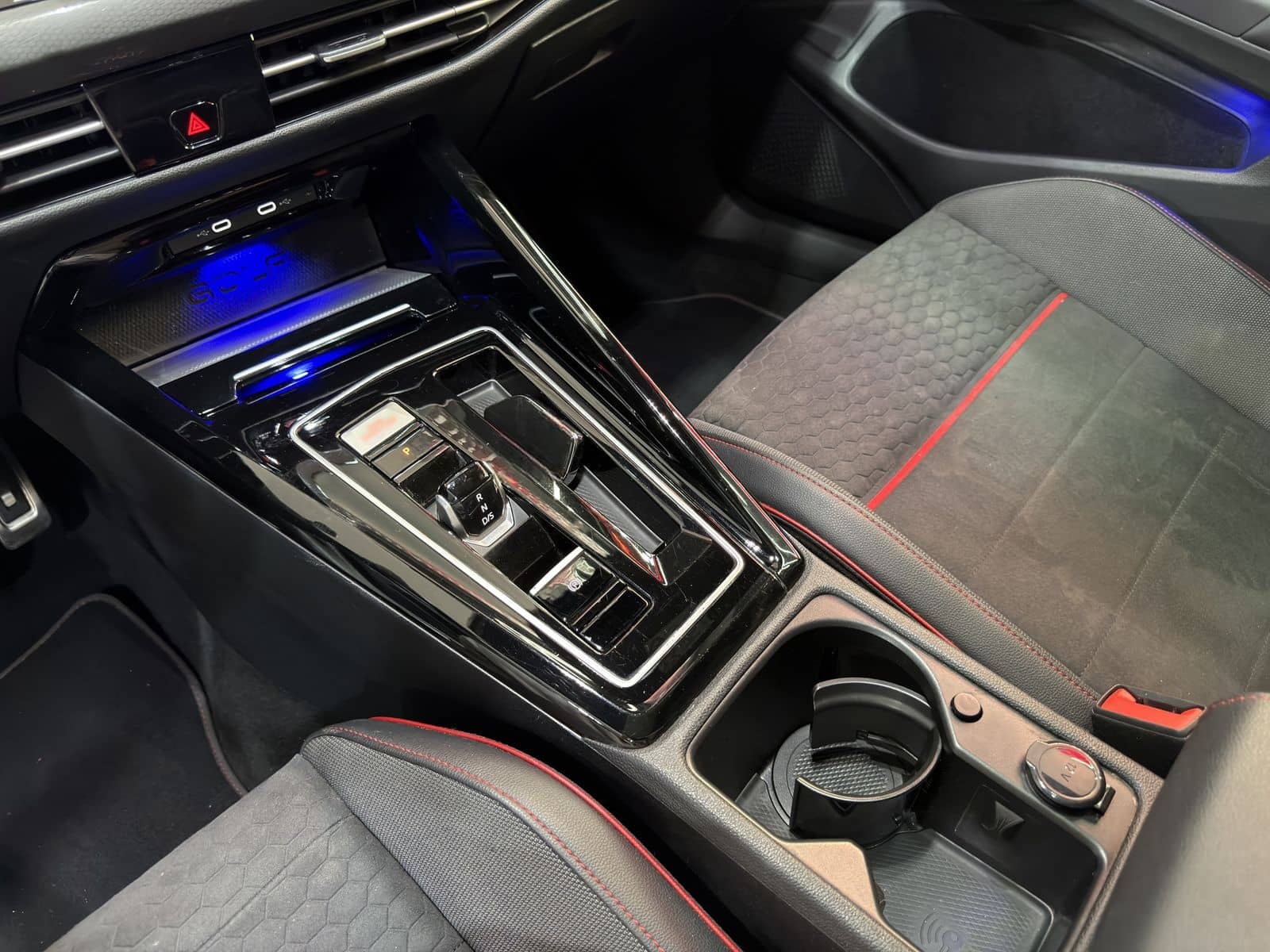 Volkswagen Golf GTI Clubsport*PANO*IQ-LIGHT*MEMORY*R-KAMERA foto 12