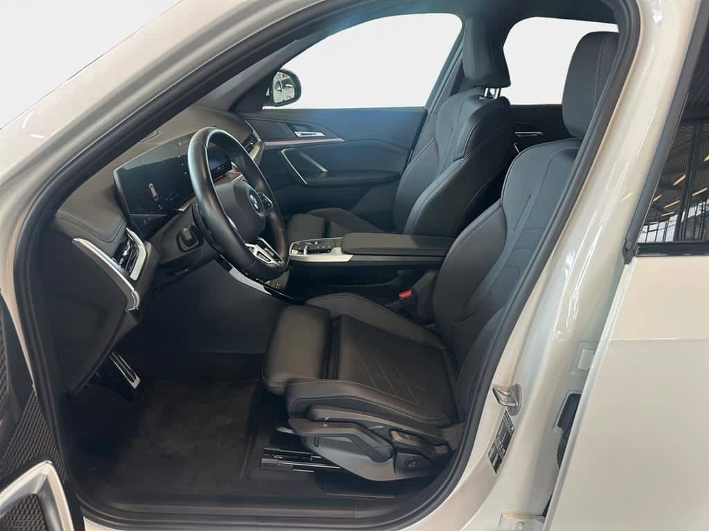 BMW X1 sDrive20i Aut M Sport AHK+Lenkradhzg+Driv.Ass foto 11