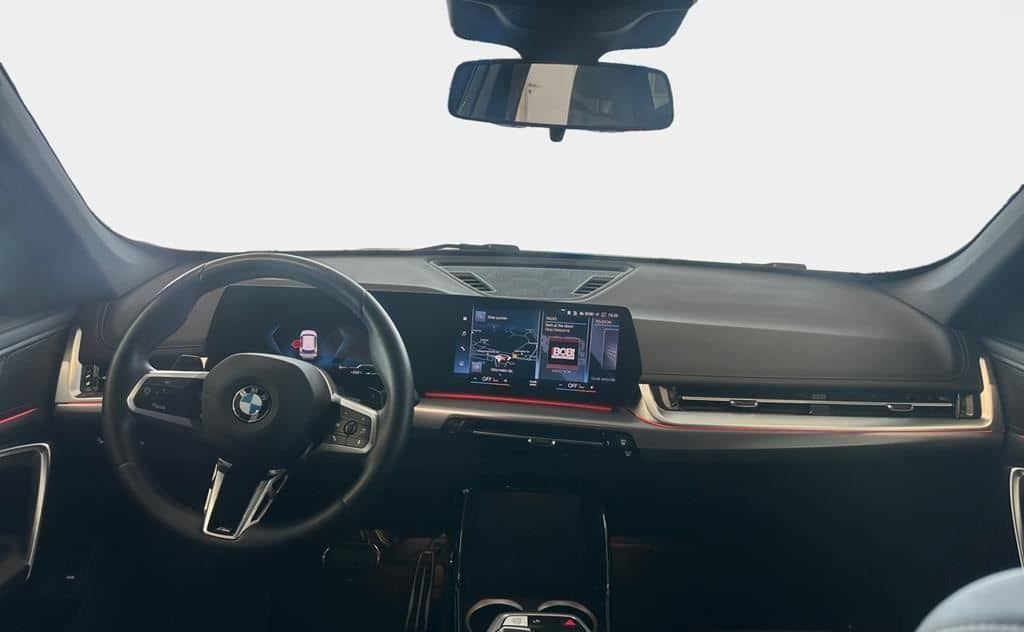 BMW X1 sDrive20i Aut M Sport AHK+Lenkradhzg+Driv.Ass foto 13