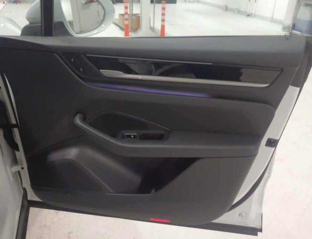 Porsche Macan Electric Basis*PASM*Panorama*Dachreling* foto 8