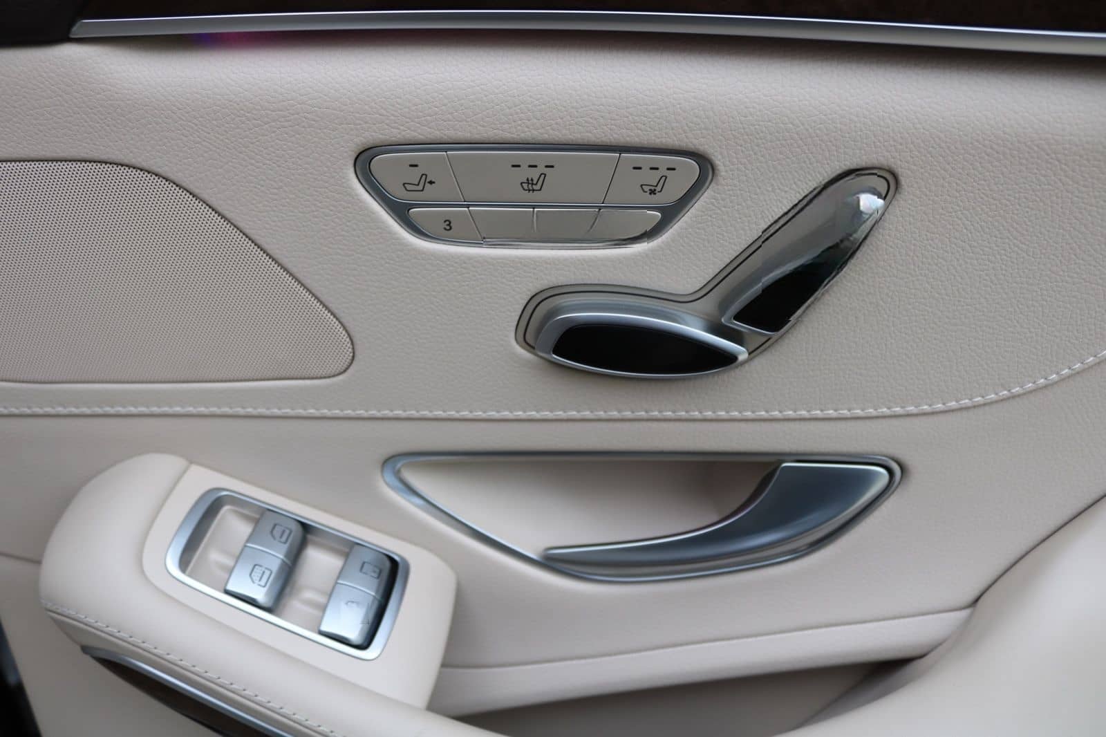 Mercedes-Benz S 500 4Matic V8 AMG Line** foto 16