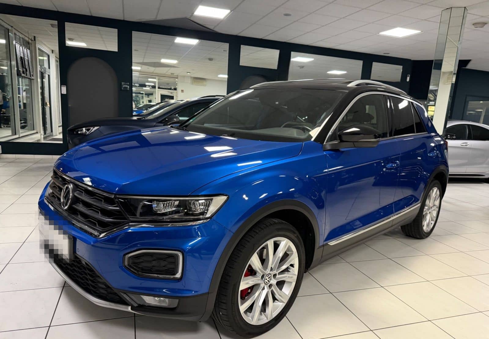 Volkswagen T-Roc 2.0 Sport 4M 1.Hand ACC PANO LED CAM DSG foto 1