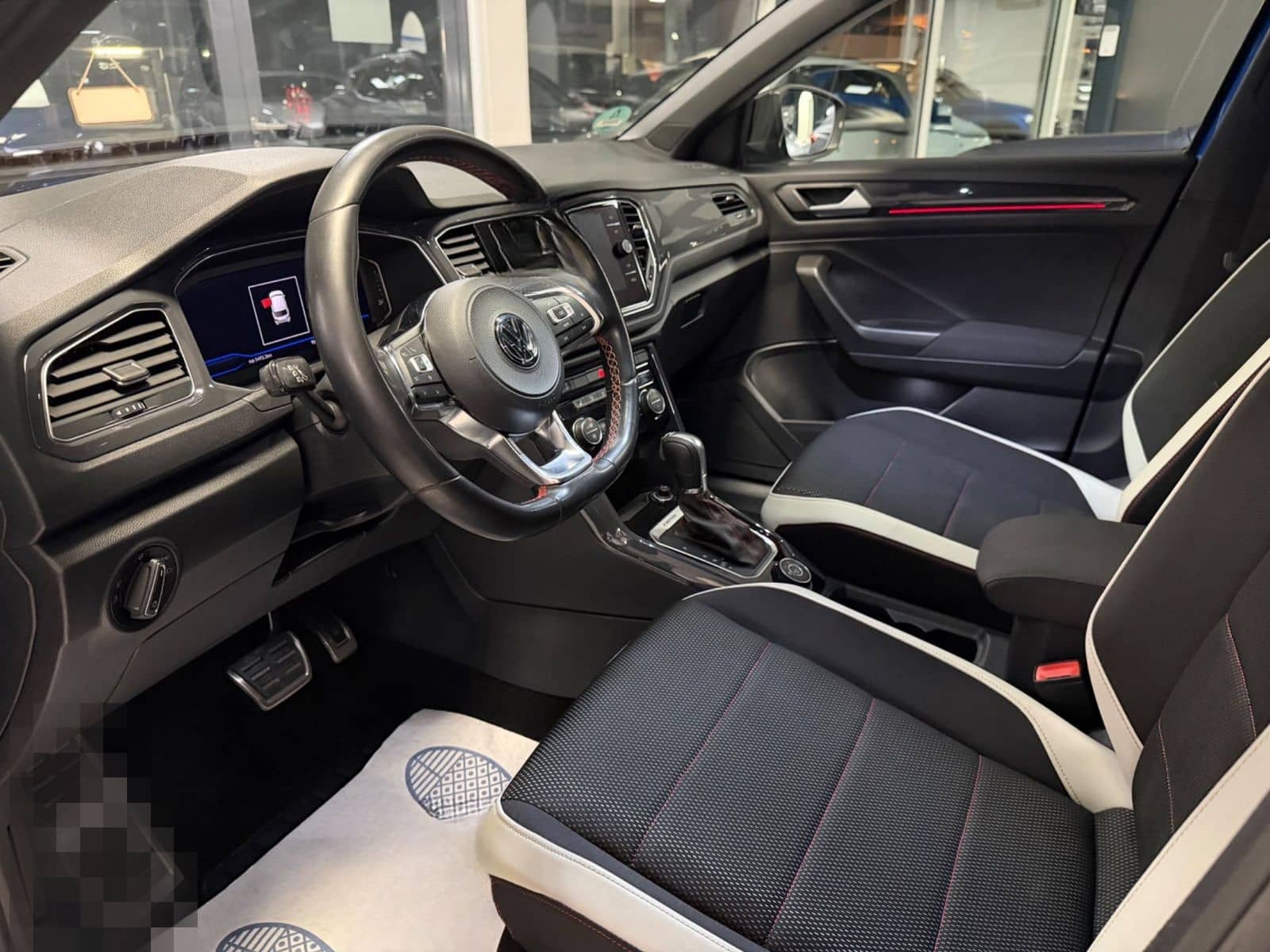 Volkswagen T-Roc 2.0 Sport 4M 1.Hand ACC PANO LED CAM DSG foto 19