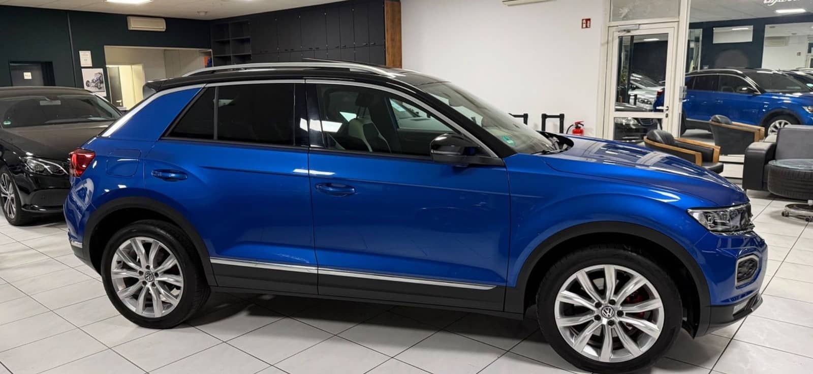 Volkswagen T-Roc 2.0 Sport 4M 1.Hand ACC PANO LED CAM DSG foto 4