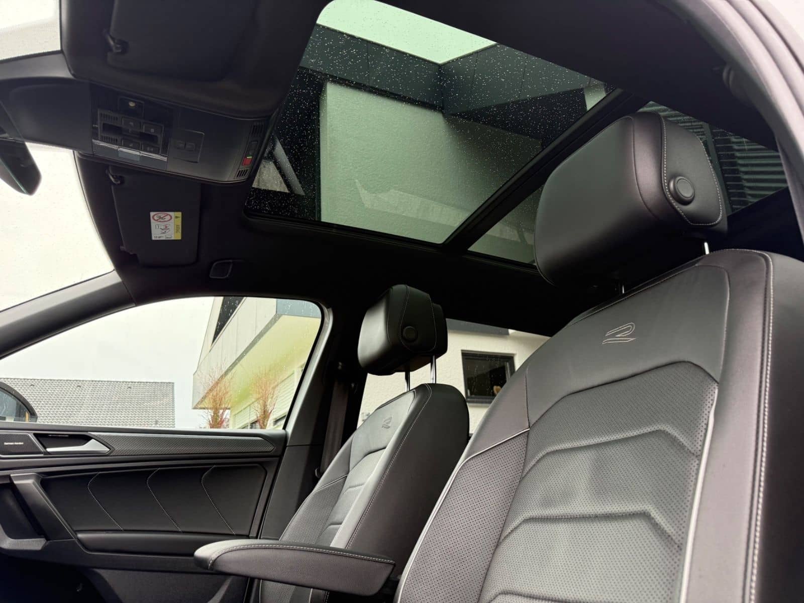 Volkswagen Tiguan Allspace R-Line Pano ActiveDsp HeadUp foto 3