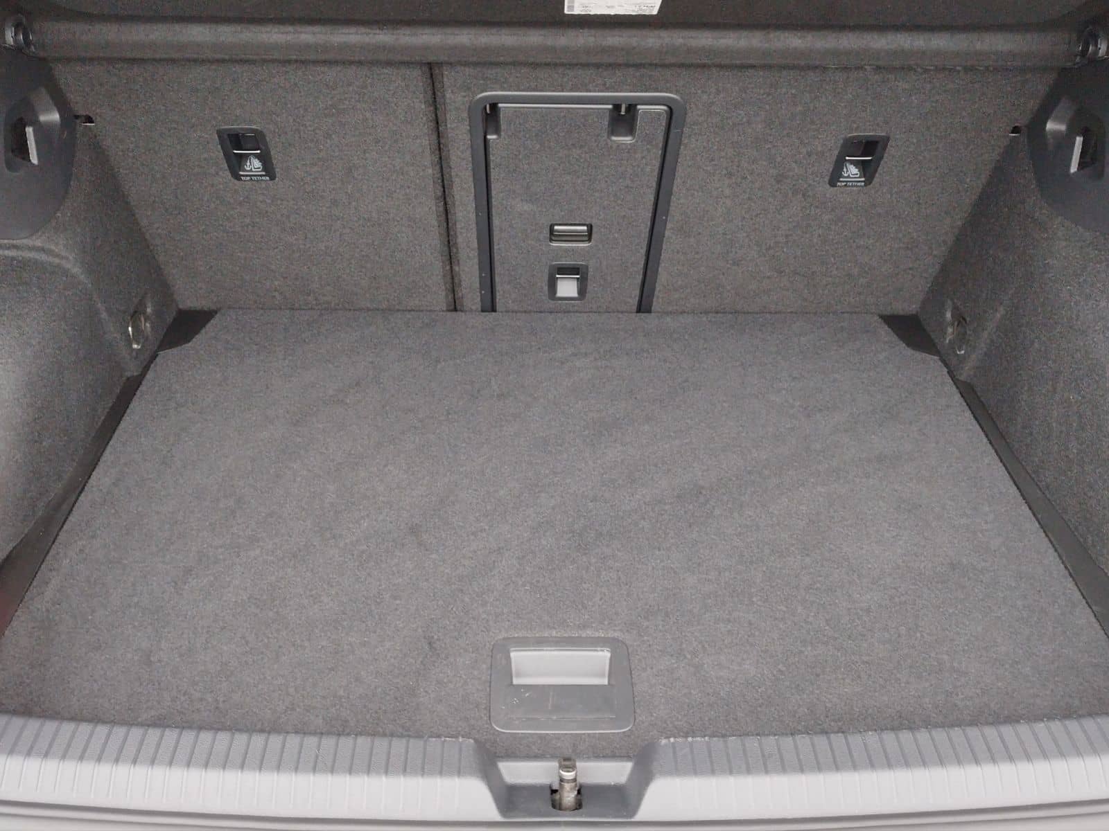 Volkswagen Golf VIII Active 1.5 TSI AHK/LED+/RFK/SHZ/DAB+ foto 12