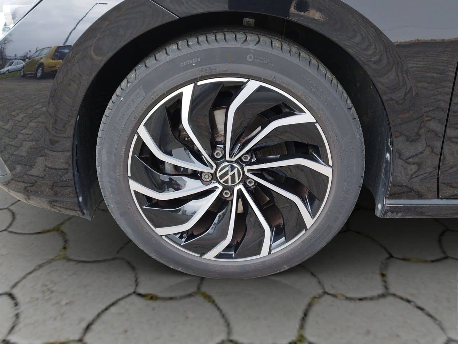 Volkswagen Golf VIII Active 1.5 TSI AHK/LED+/RFK/SHZ/DAB+ foto 5