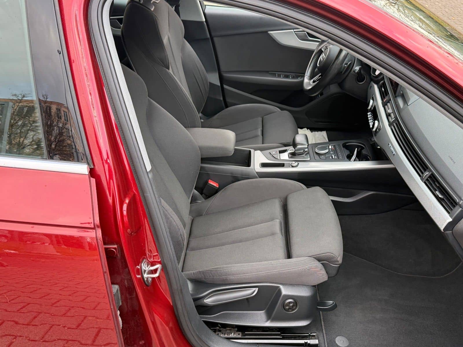 Audi A4 2.0 40 TDI quattro*S.TRONIK*SPORT*MMI.NAVI* foto 20