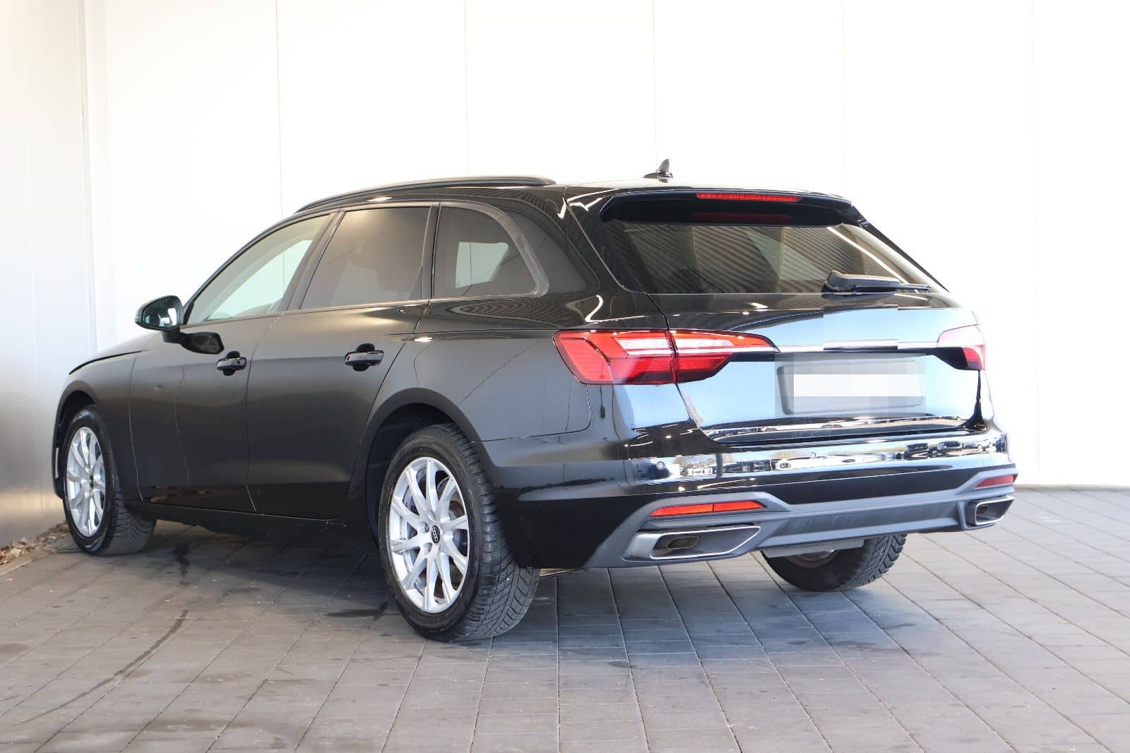 Audi A4 Avant 35 TFSI CARPLAY+FRONT+KEY+LED+17" foto 6