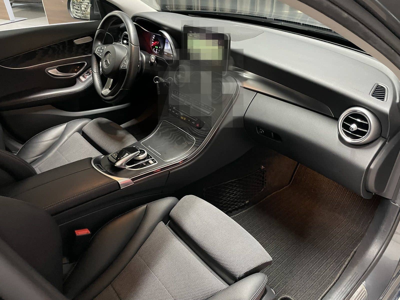 Mercedes-Benz C 350 e T Avantgarde Pano/Distr./COMAND/Totw/LED foto 6