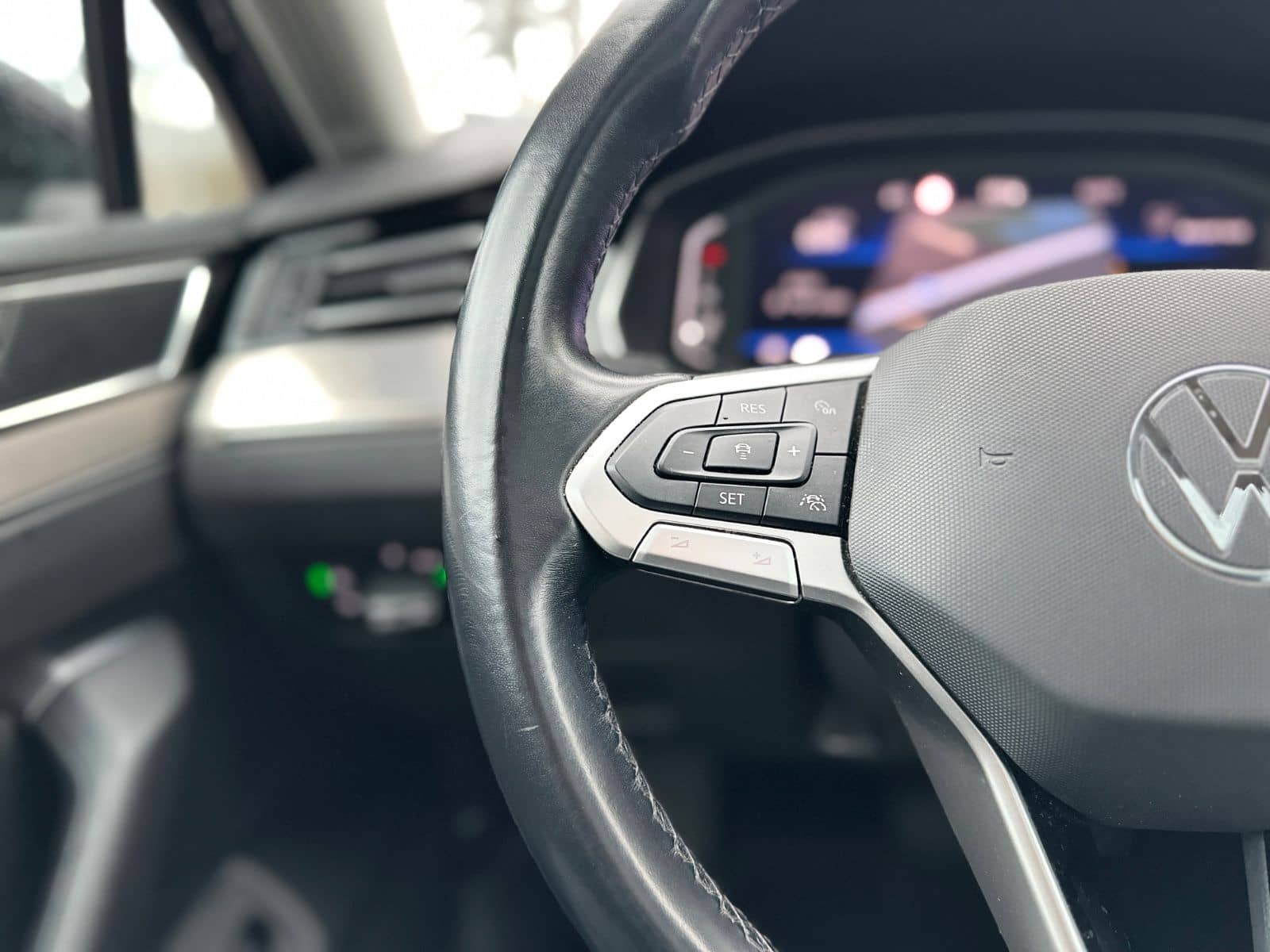 Volkswagen Passat 2.0 TDI DSG Variant Business*PANO*R-CAM* foto 21