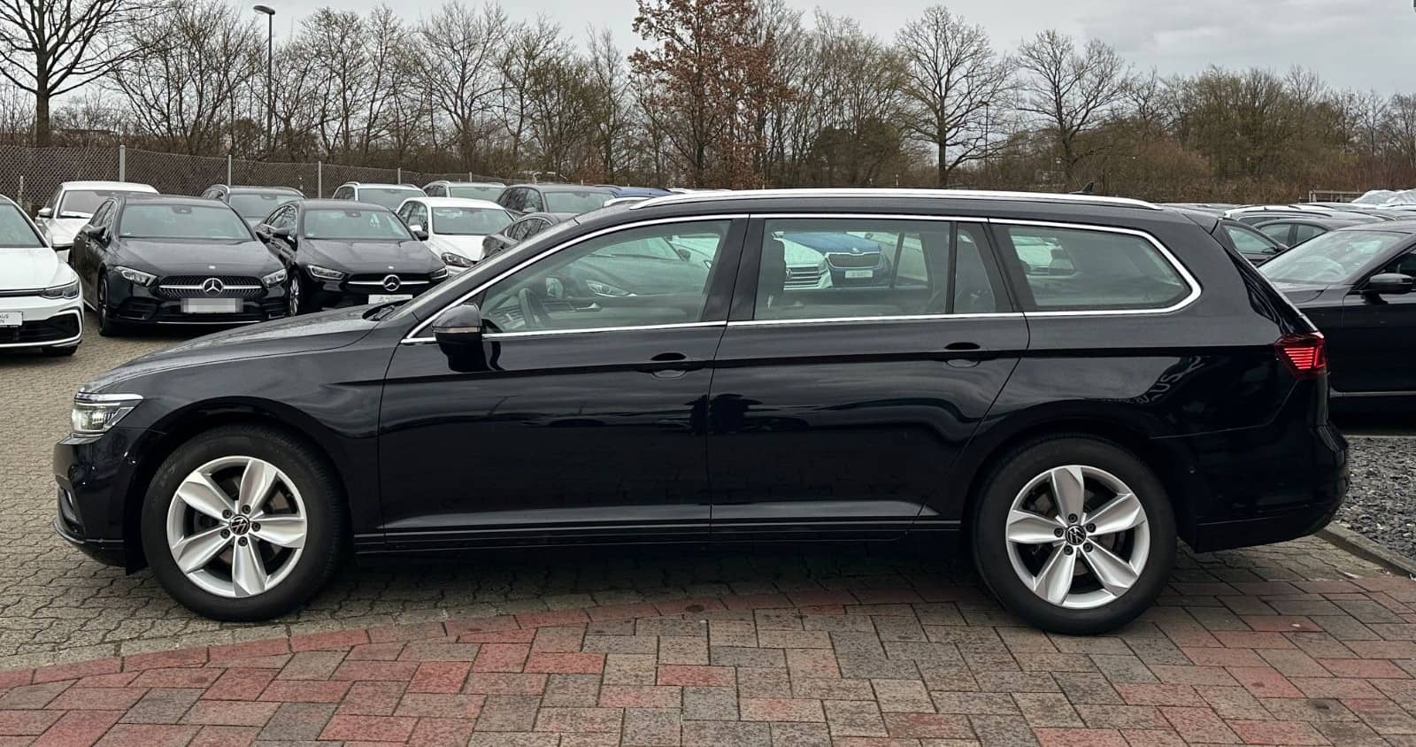 Volkswagen Passat 2.0 TDI DSG Variant Business*PANO*R-CAM* foto 7