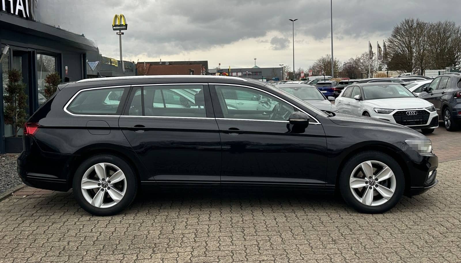 Volkswagen Passat 2.0 TDI DSG Variant Business*PANO*R-CAM* foto 8
