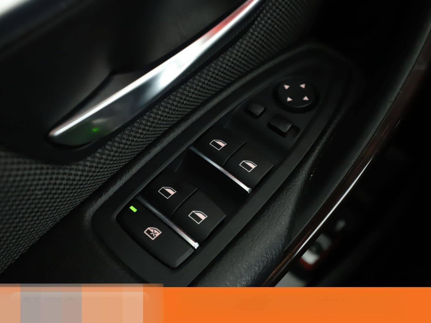 BMW 3er 320i Sport Line Aut.*NAVI*HEAD-UP*LED*TEMPO* foto 17