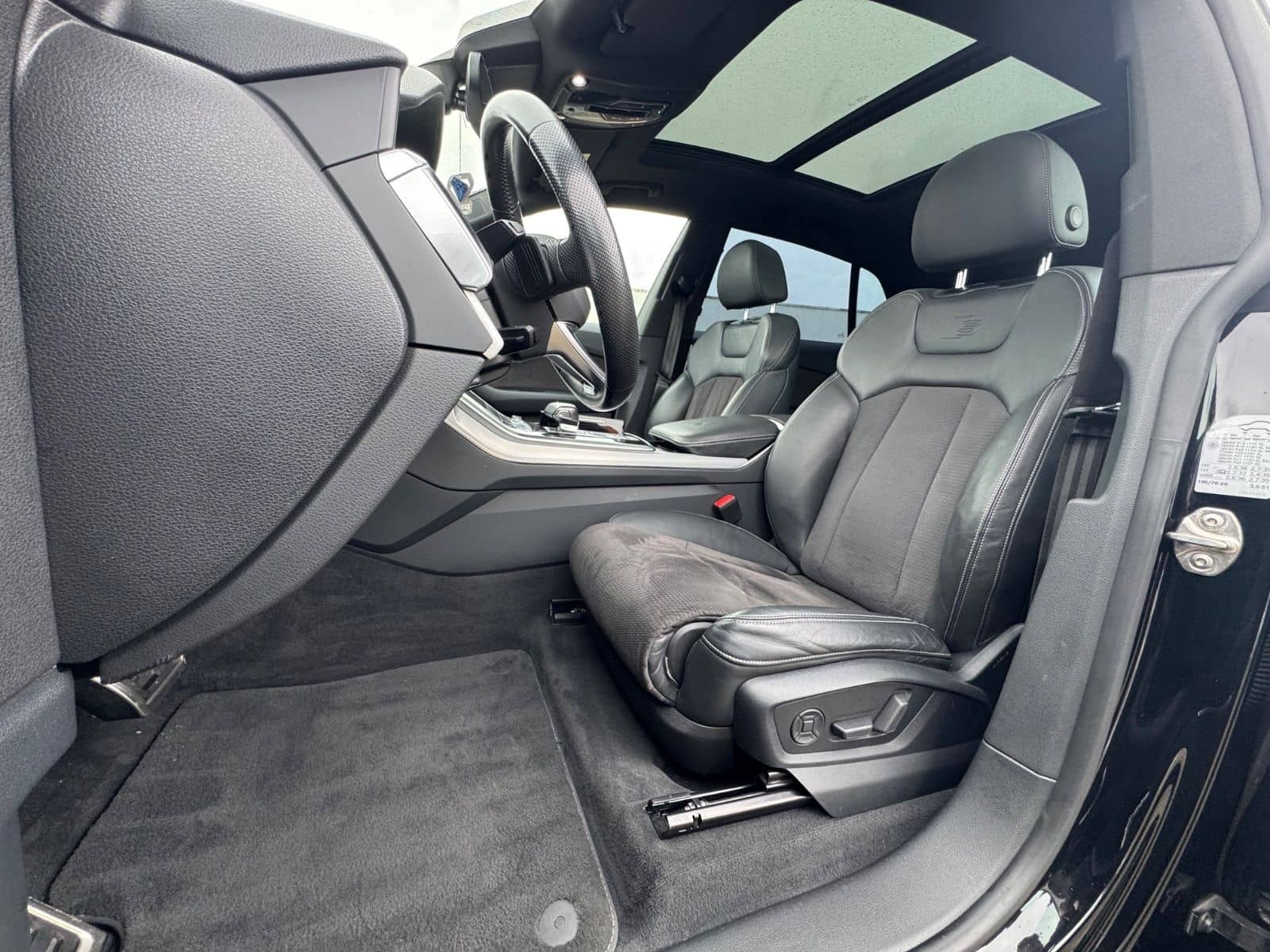 Audi Q8 50 TDI quattro foto 9