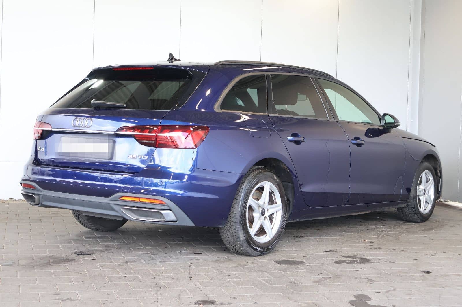 Audi A4 35 TDI NAVI+LANE+LED+AMBIENT+ALU+AHK foto 4