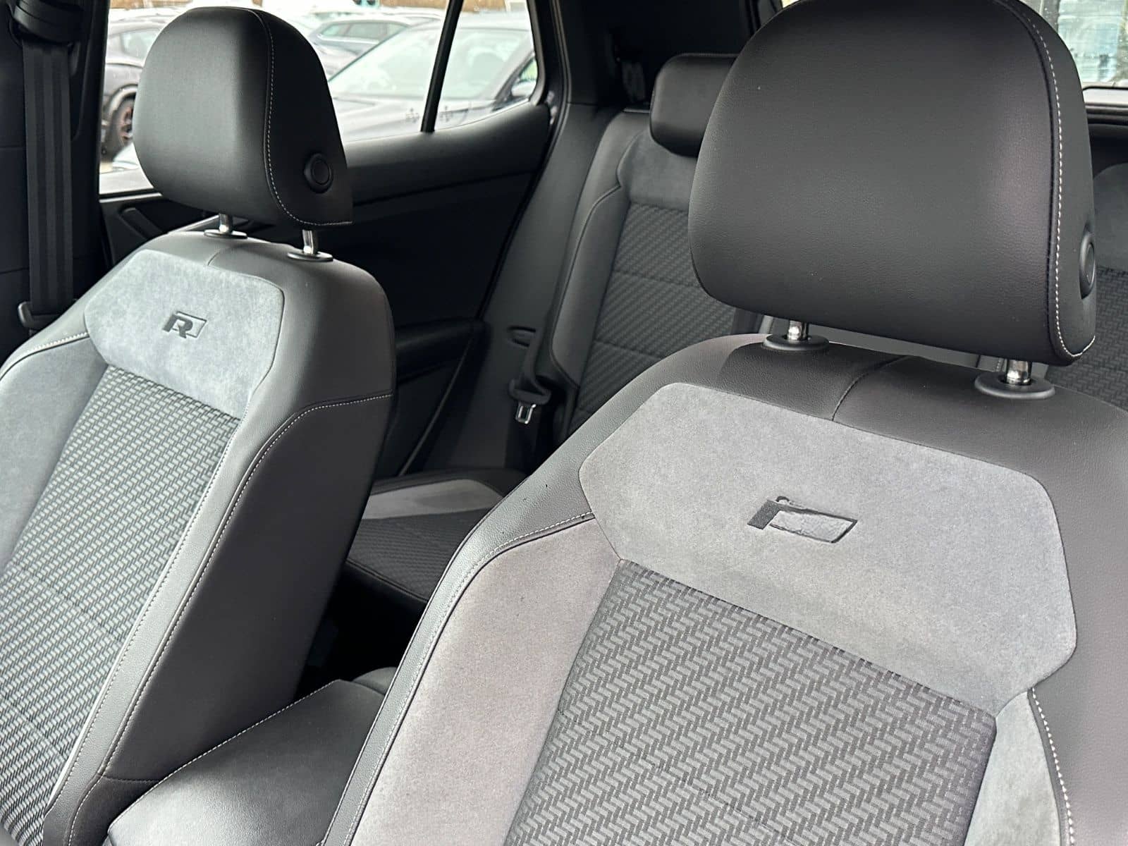 Volkswagen T-Cross 1.5 TSI DSG R-LINE*VIRTUAL*R-CAM*ACC*NAV foto 19