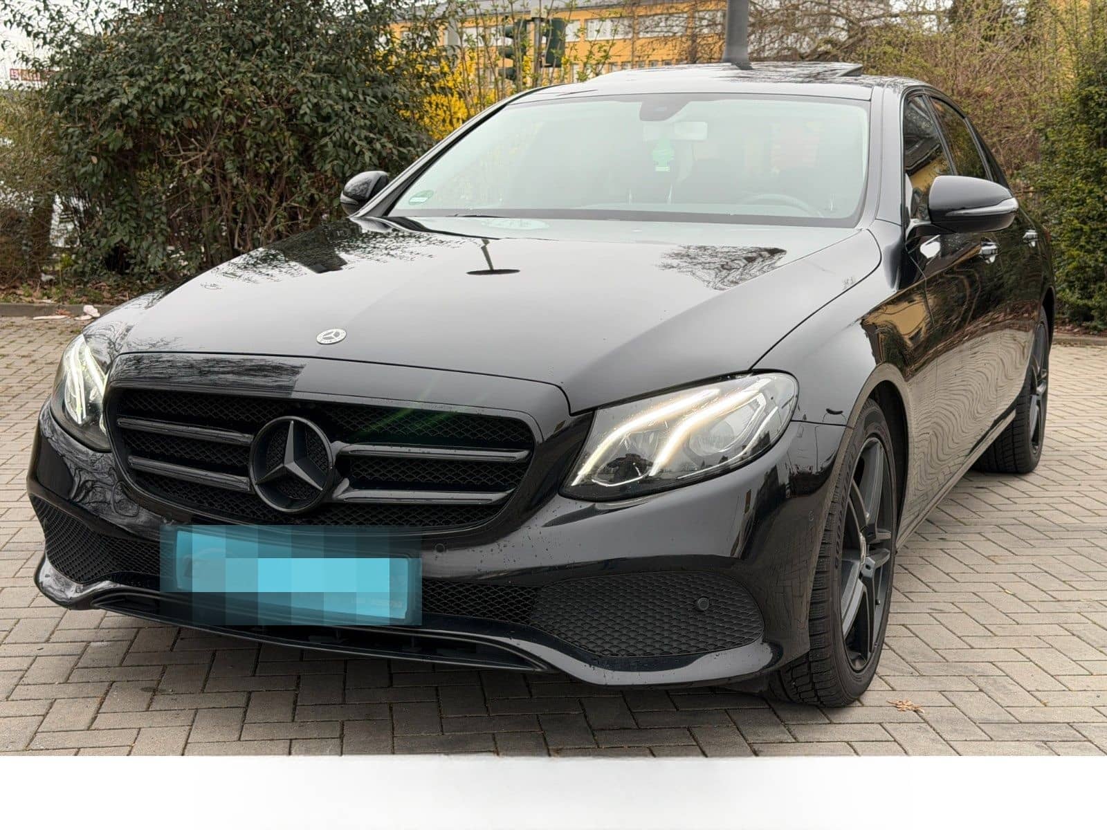 Mercedes-Benz E 220 d Avantgarde Navi Schiebedach LED foto 1