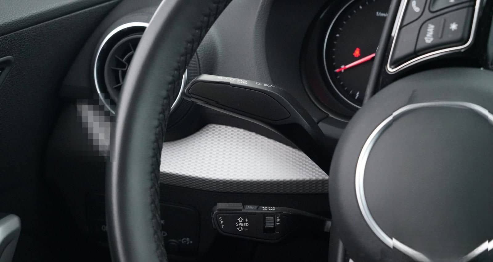 Audi Q2 ADVANCED 35TDI S-TRONIC SCHECKHEFTGEPFLEGT foto 16