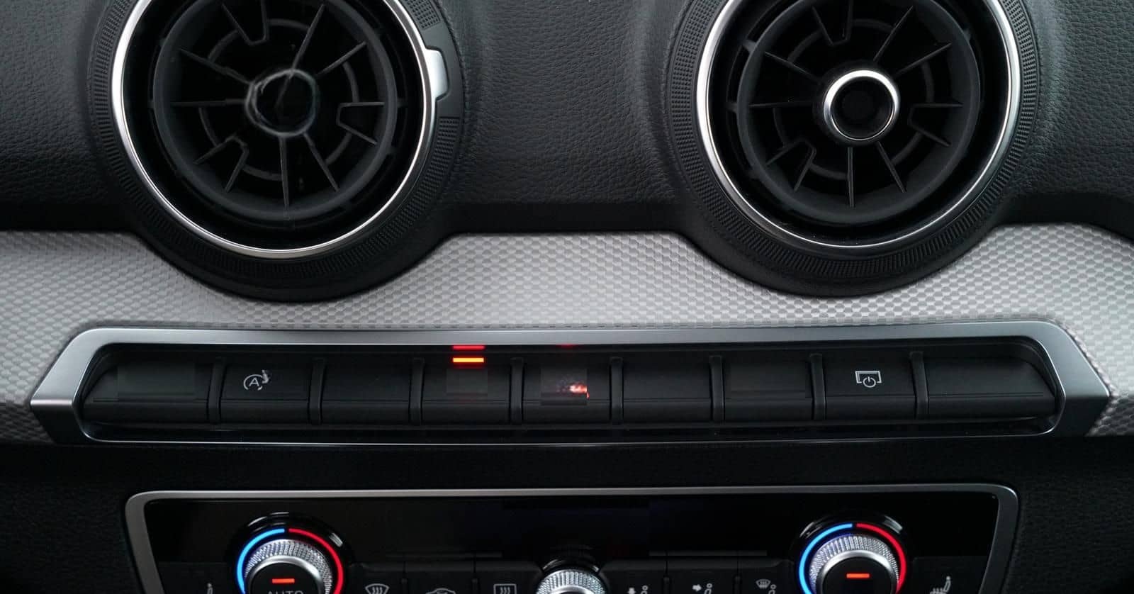 Audi Q2 ADVANCED 35TDI S-TRONIC SCHECKHEFTGEPFLEGT foto 25