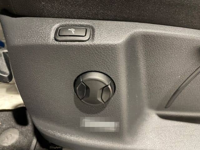 Volkswagen Touran 2.0 TDI DSG Comfortline  EU6d Navi LED AC foto 6