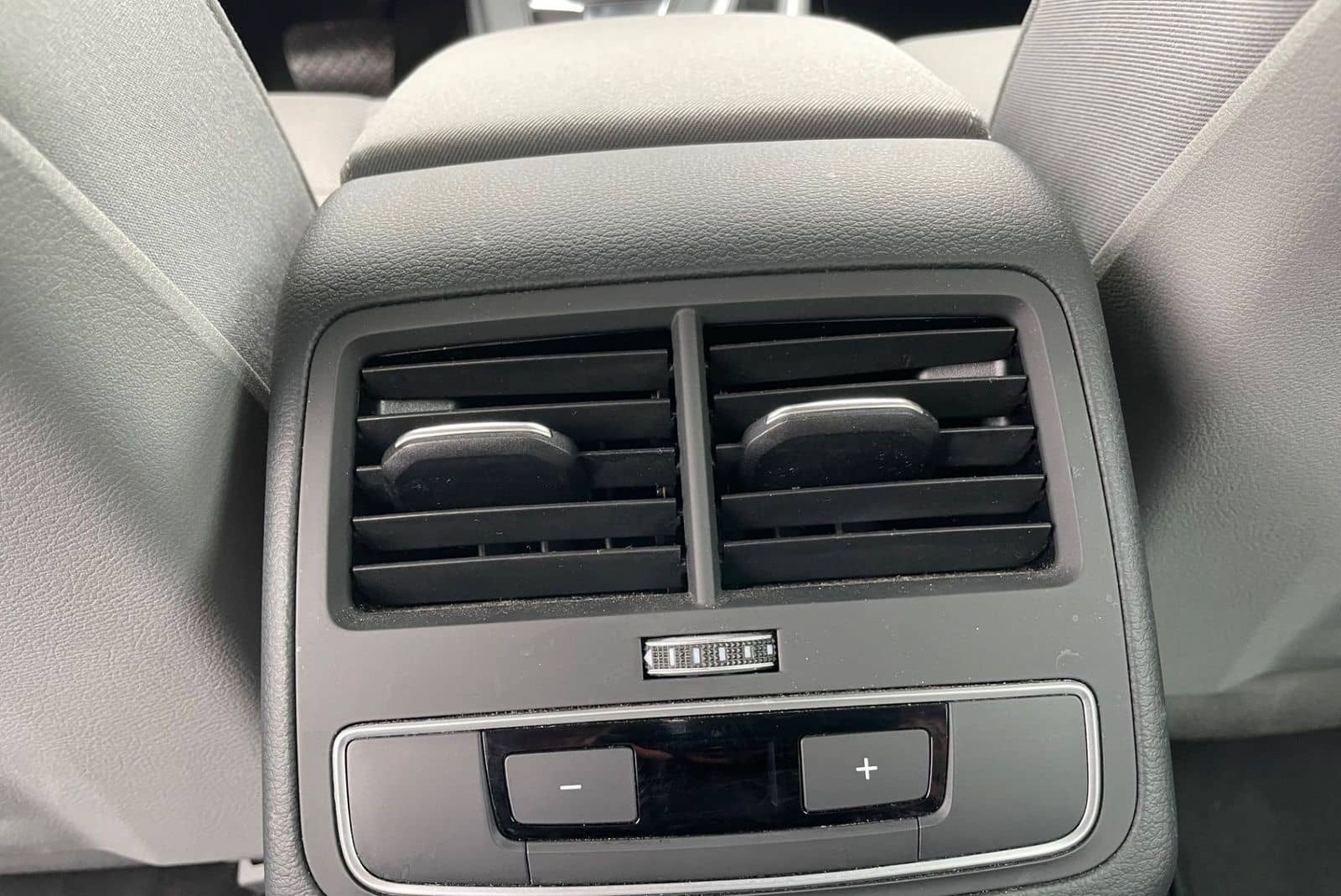 Audi A4 35 TFSI advanced foto 11