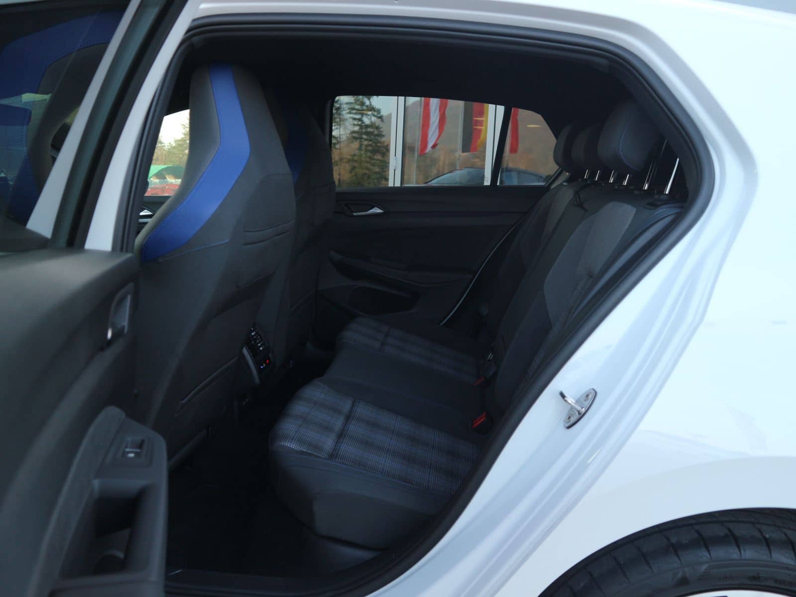 Volkswagen Golf GTE 1.5 TSI DSG eHybrid MATRIX HUD AREA VIE foto 12