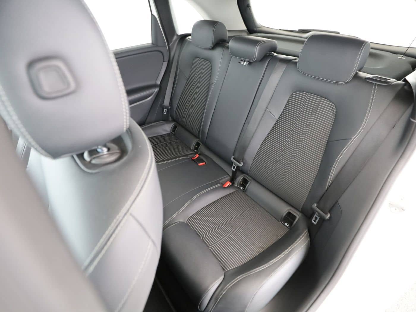 Mercedes-Benz B 250 e PROGRESSIVE+NIGHT+SPUR+CARPLAY+TEMPOMAT+ foto 13