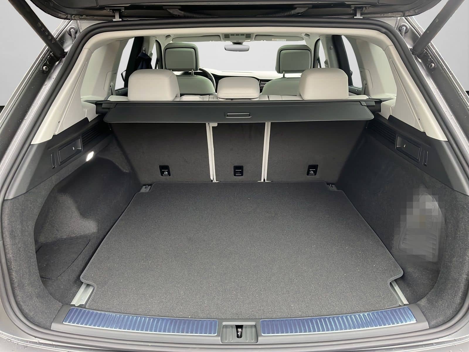 Volkswagen Touareg R-Line 3.0 l V6 TDI 4MOTION / LED / Clim foto 15