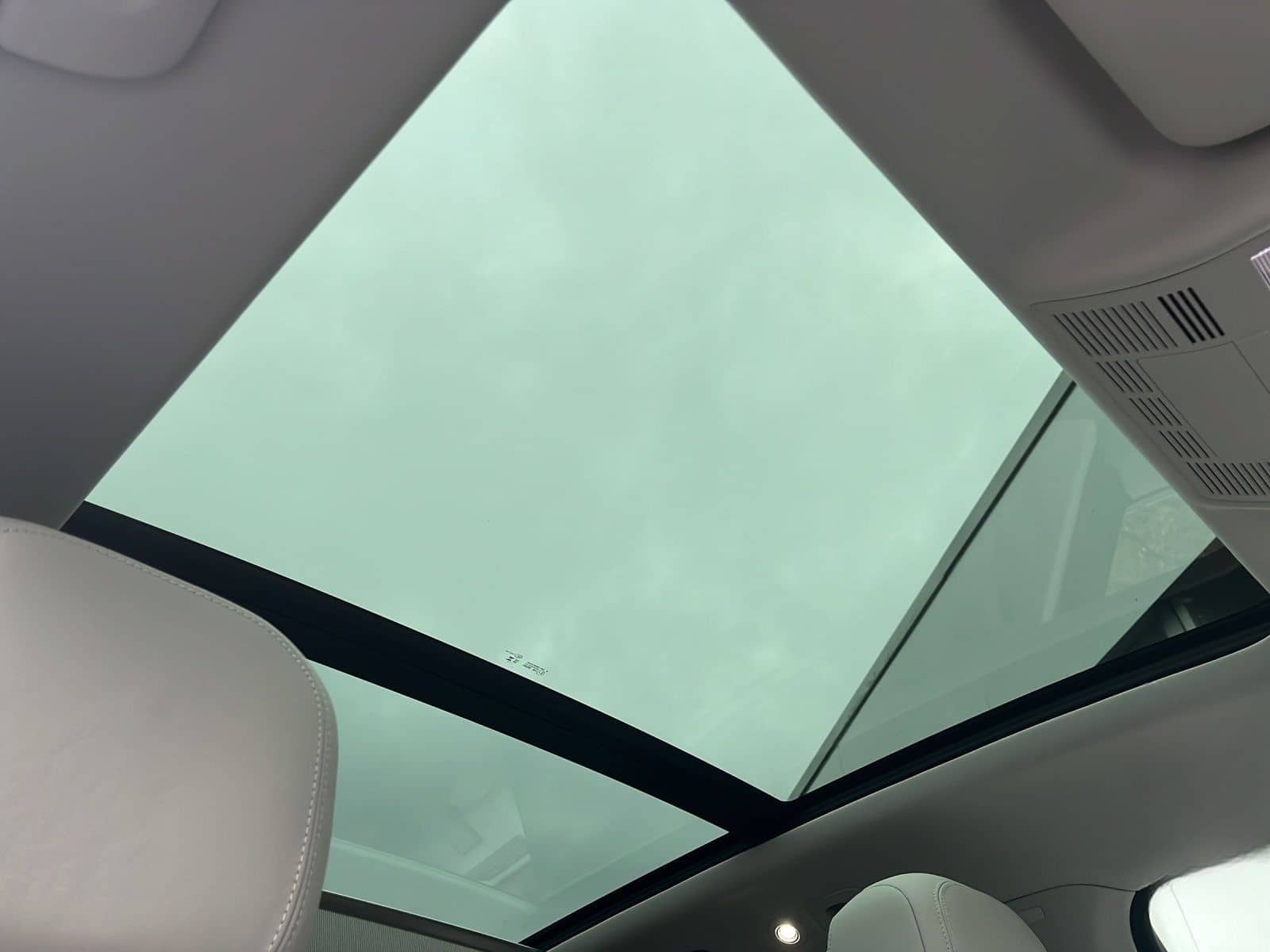 Volkswagen Touareg R-Line 3.0 l V6 TDI 4MOTION / LED / Clim foto 17