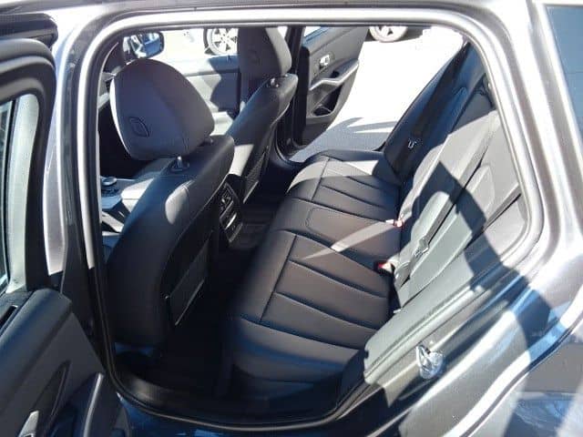 BMW 318d Touring,LEDER,NAVI,LED,AUTOM,PDC,AHK,1HAND foto 12