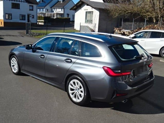 BMW 318d Touring,LEDER,NAVI,LED,AUTOM,PDC,AHK,1HAND foto 5